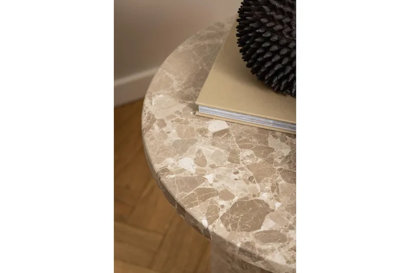 Prisa Runt Sidobord i Marmor Sten 50 cm - Beige - Products - Möbler - Bord & matgrupp - Avlastningsbord & sidobord - Brickbord & småbord