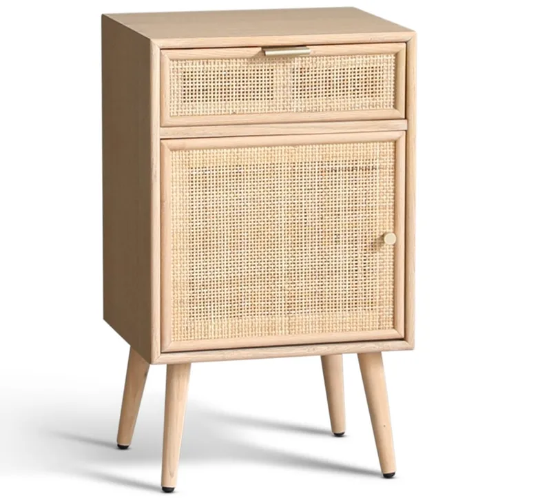 Sängbord i rotting/ek - Stockholm, Ekbetsat trä/ljus rotting