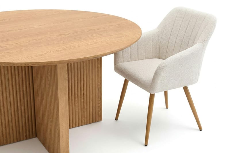 Edda Matgrupp runt 130 cm Ek med 6 Filippa Matstolar - Ek - Products - Möbler - Bord & matgrupp - Matgrupp