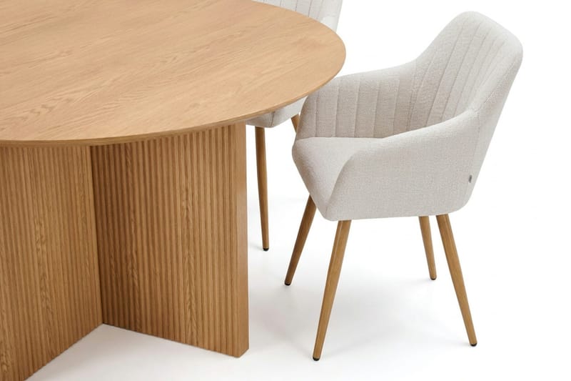 Edda Matgrupp runt 150 cm Ek med 6 Filippa Matstolar - Ek - Products - Möbler - Bord & matgrupp - Matgrupp