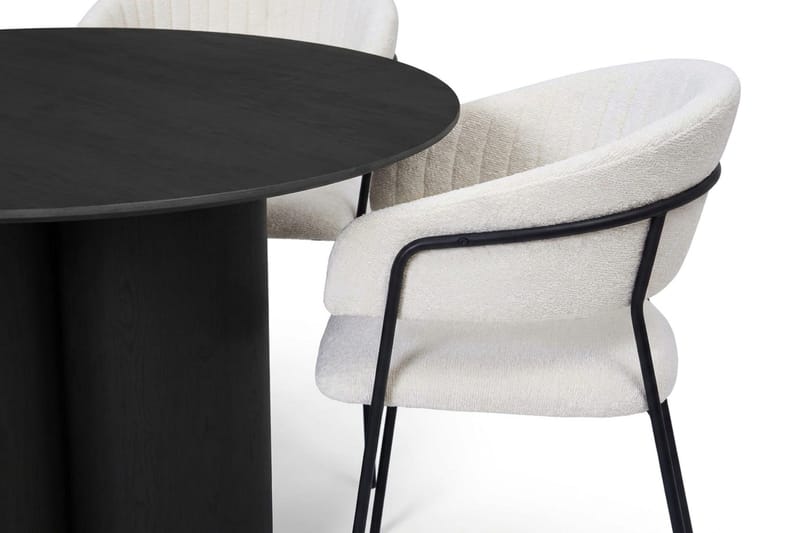 Juno Matgrupp runt 110 cm Svart med 4 Karol Matstolar - Svart - Products - Möbler - Bord & matgrupp - Matgrupp