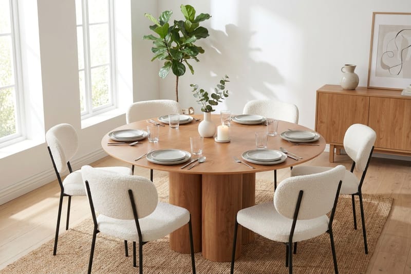 Juno Matgrupp runt 130 cm Ek med 6 Gemmiano Matstolar - Ek - Products - Möbler - Bord & matgrupp - Matgrupp