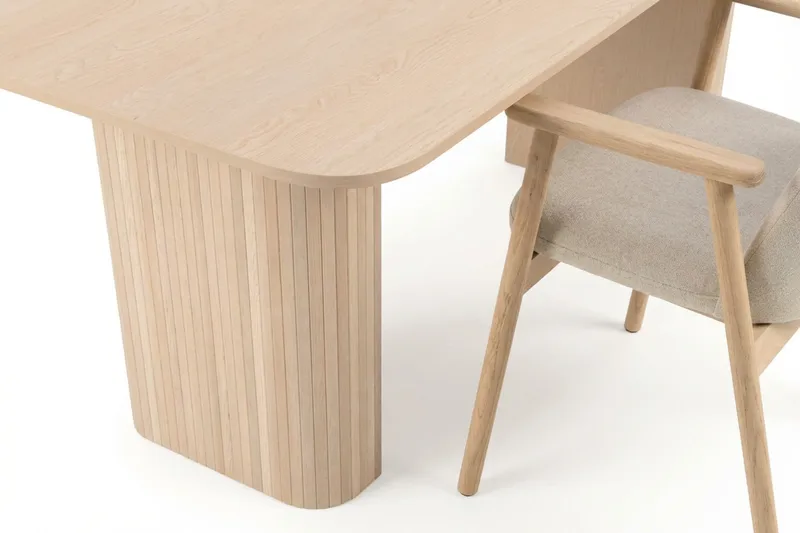 Kopparbo Matbord 180-240 cm Förlängningsbart med 4 Reciclar Matstolar - Products - Möbler - Bord & matgrupp - Matgrupp