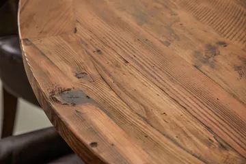 Lyon Matgrupp 150 cm Rund med 6 Tuva Fåtölj - Vintage Alm/Vit/Brun PU - Products - Möbler - Bord & matgrupp - Matgrupp