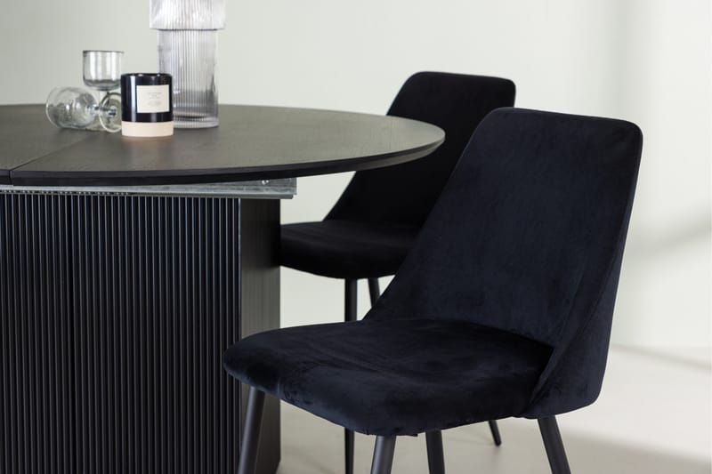 Matilda Matgrupp 130 cm Rund med 4 Night Stolar - Svart - Products - Möbler - Bord & matgrupp - Matgrupp