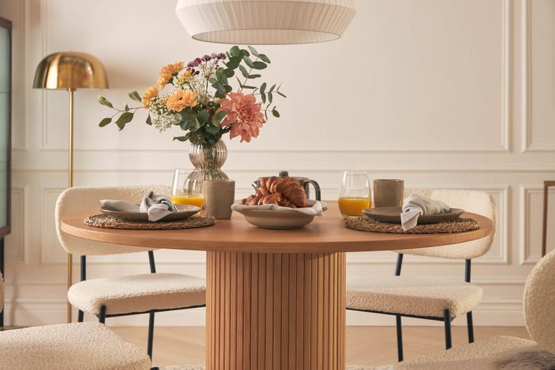 Noira Matbord 120 cm Massiv Valnöt Runt med 4st Gemmiano Mat - Brun - Products - Möbler - Bord & matgrupp - Matgrupp