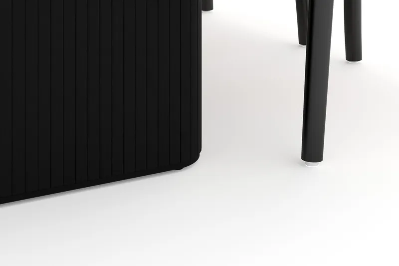 Noira Oval matgrupp 220 cm i trä med 6 stolar - svart - Products - Möbler - Bord & matgrupp - Matgrupp