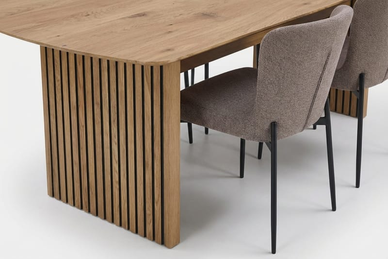 Richeto Matgrupp Ek 240 cm med 6 Elsie Matstolar - Ek/Grå - Products - Möbler - Bord & matgrupp - Matgrupp