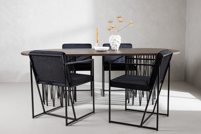 Stone Matgrupp 220 cm Oval med 4 Richmond stolar - Svart - Products - Möbler - Bord & matgrupp - Matgrupp