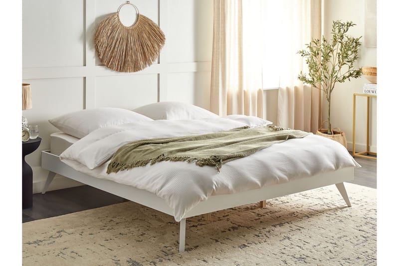 Benedik Sängram 180x200 cm - Vit - Products - Möbler - Säng - Sängram & sängstomme