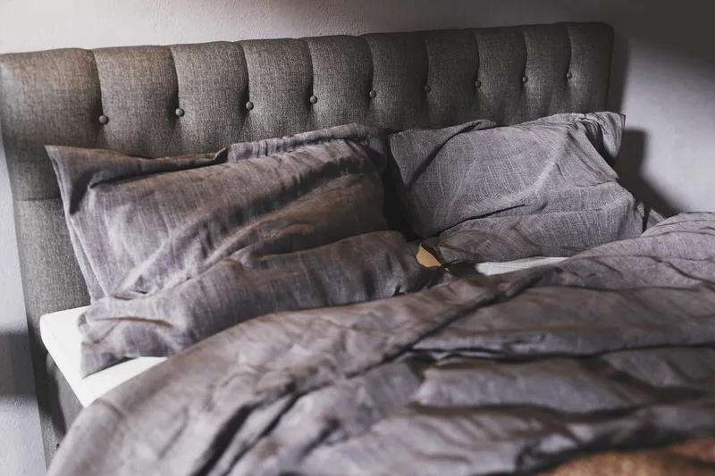 Boxy Box Bed 120x200 cm - Svart/Grå - Products - Möbler - Säng - Säng med förvaring