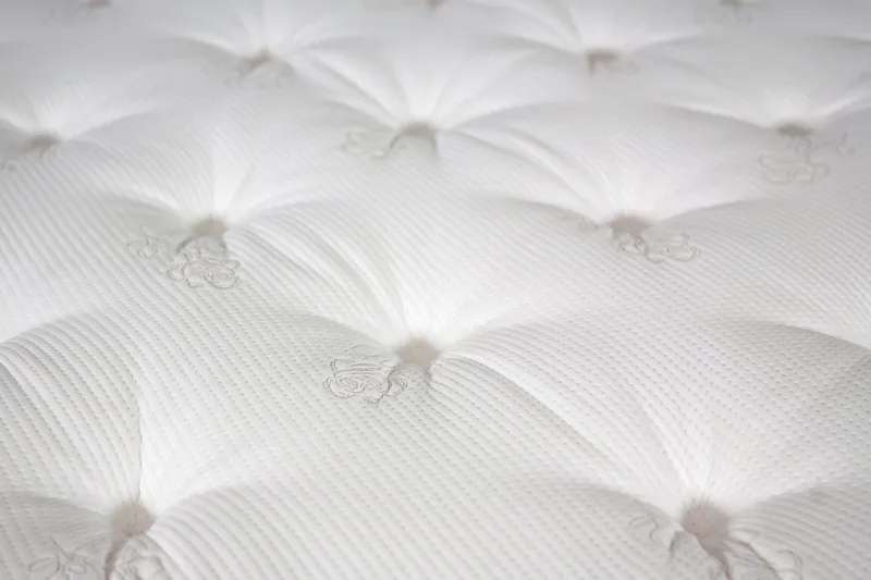 Charleston Kontinentalsäng 160x200 Fast Polyeterskum - Svart - Products - Möbler - Säng - Kontinentalsäng