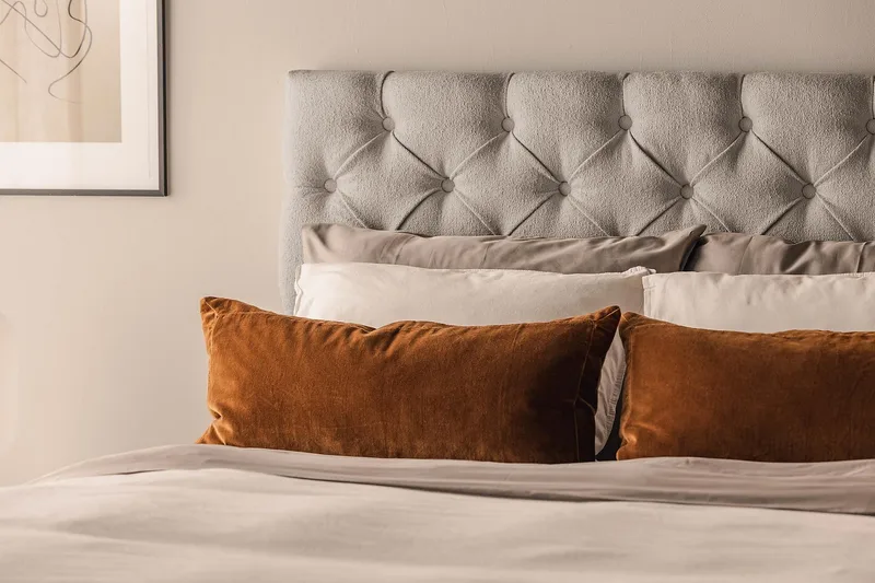 Oslo Lyx Sängpaket Boucle 120x200 Djuphäftad gavel - Grå - Products - Möbler - Säng - Kontinentalsäng