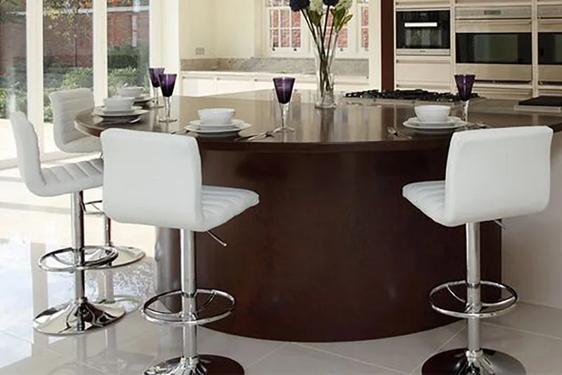 Aura Barstol - Vit/Krom - Products - Möbler - Fåtölj & stolar - Barstol & barpall