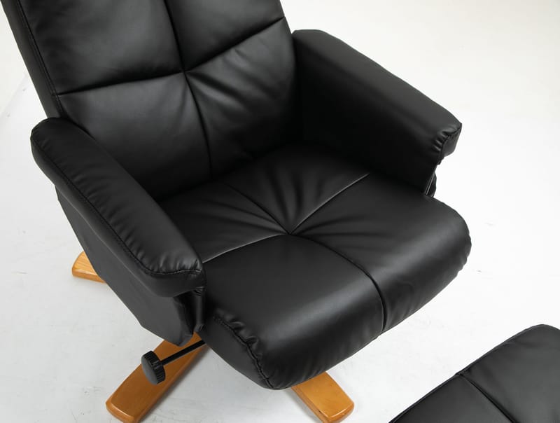 Duva reclinerfåtölj med fotpall i svart PU med bruna ben - Svart - Products - Möbler - Fåtölj & stolar - Fåtölj - Biofåtölj & reclinerfåtölj