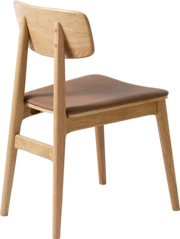 Kleppen stol i oljad ek med brun sits - Oljad ek/Brun - Products - Möbler - Fåtölj & stolar - Matstol & köksstol