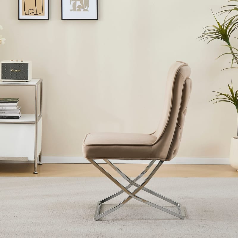 Stol med kromade ben - beige sammet - Luxury - Beige sammet med kromat underrede - Products - Möbler - Fåtölj & stolar - Matstol & köksstol