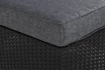 James Mittmodul utomhus i konstrotting - Svart / Grå dynor - Products - Utemöbler & utemiljö - Övrigt utemöbler - Moduler utesoffa - Mittmodul utesoffa