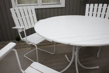 Vaxholm Karmstol Utomhus Vit - KWA - Products - Utemöbler & utemiljö - Balkong & altan - Balkongmöbler - Balkongstol